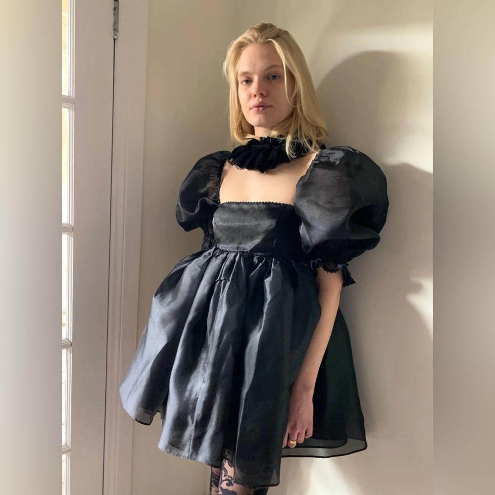 Selkie The Caviar Puff Dress - size m